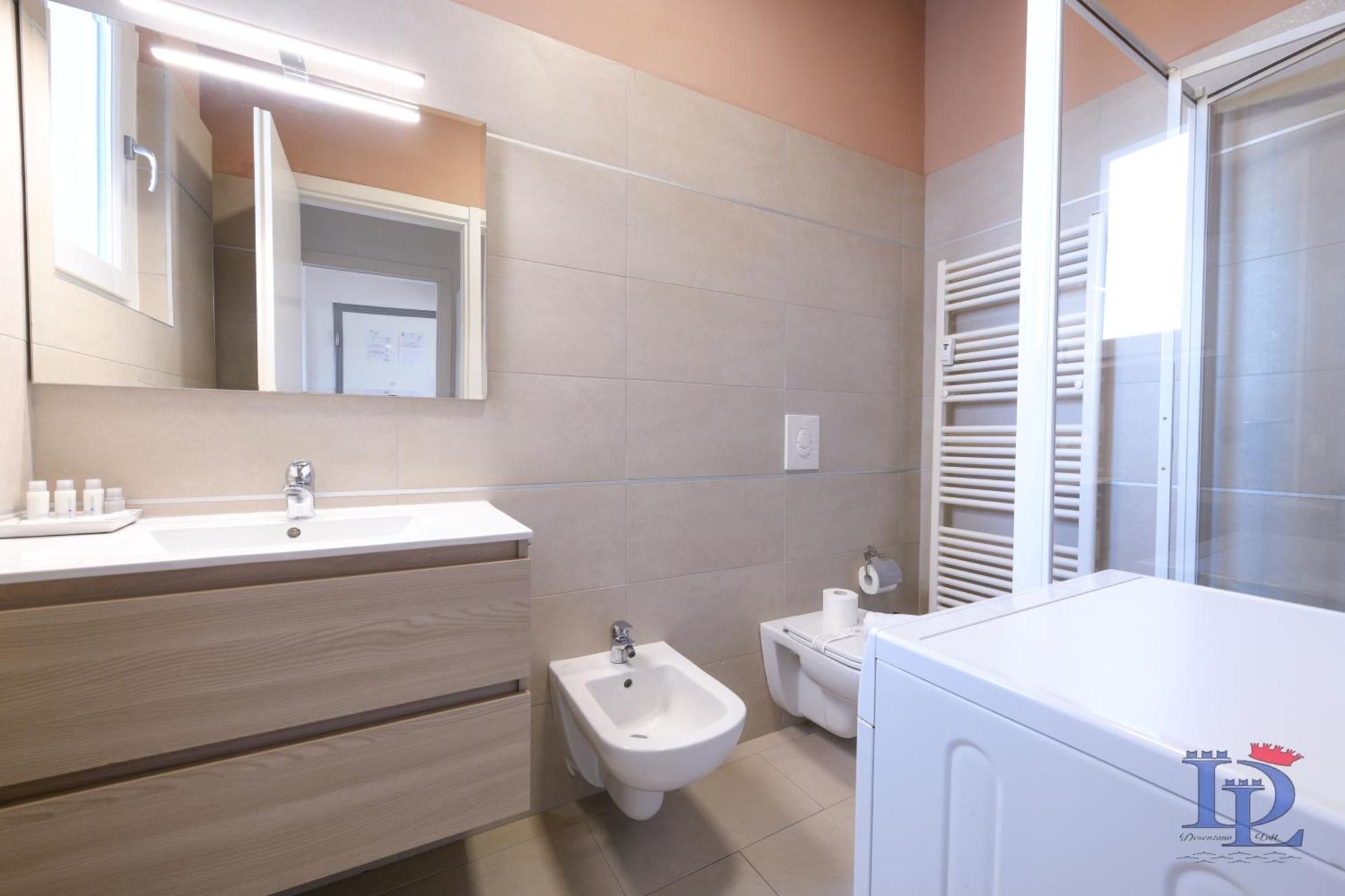Desenzanoloft Official Partner Marriott Homes & Villas - Smiling In Desenzano Lake View Ντεζεντσάνο ντελ Γκάρντα Εξωτερικό φωτογραφία